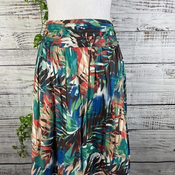 Studio West Apparel Skirt size Large Coral Green Floral Tropical Knee Hawaiian - Picture 3 of 13